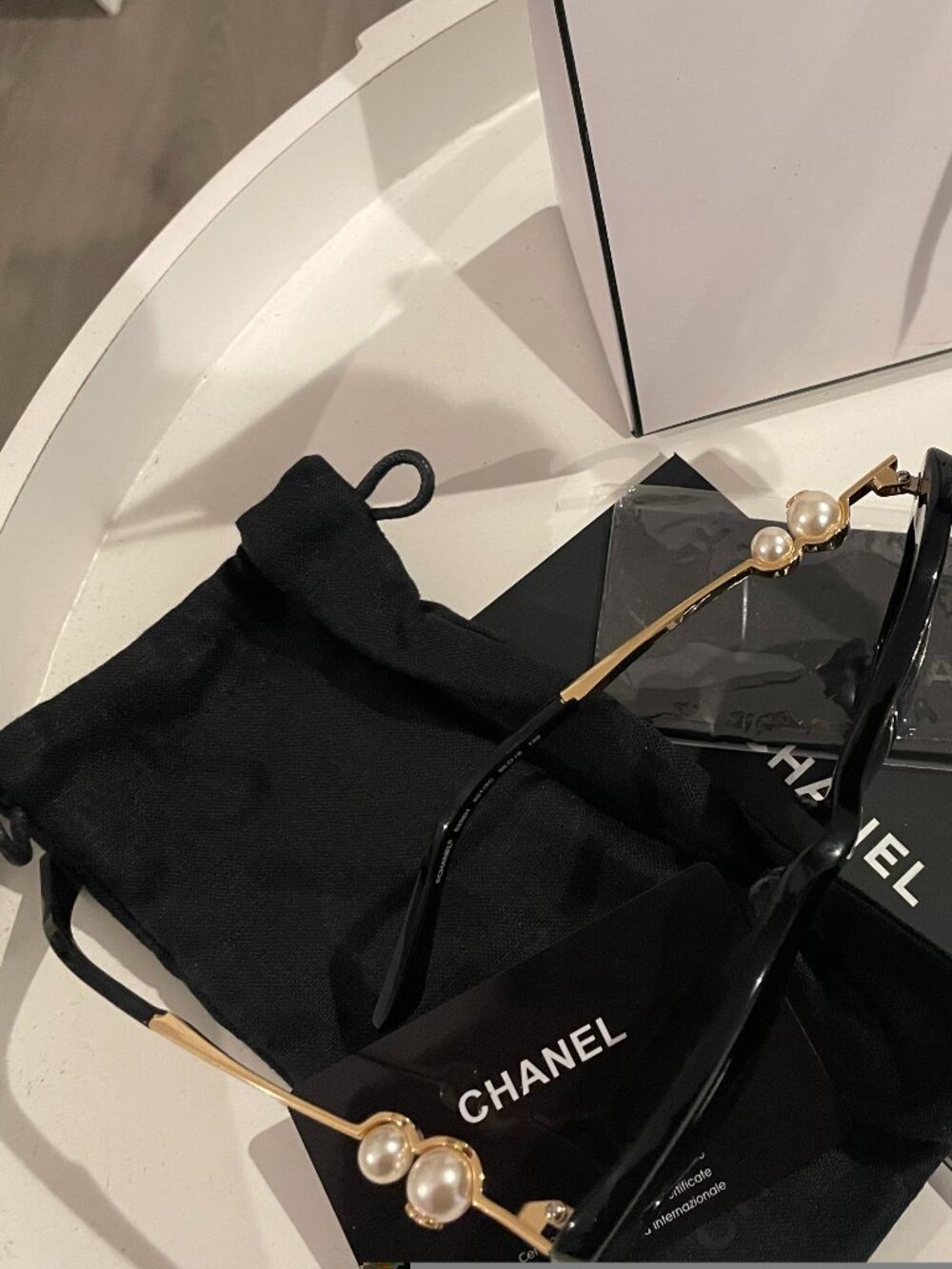NWT Authentic Chanel Pearl Sunglasses w/Two free gifts - Picture 4 of 14